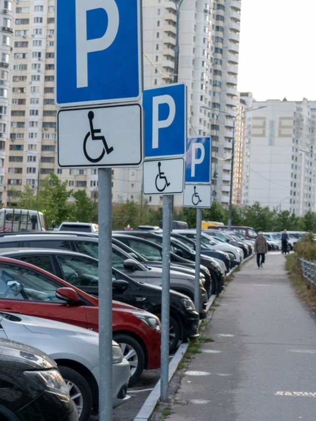 TIPS TO HELP EMPLOYEES AND VISITORS STAY SAFE IN PARKING LOTS